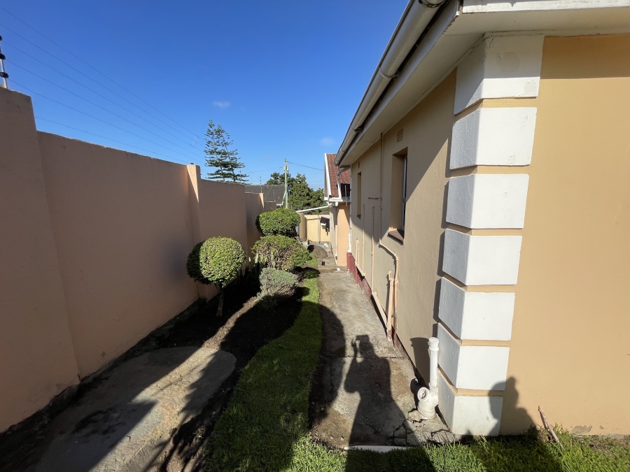 14 Bedroom Property for Sale in Haven Hills Eastern Cape